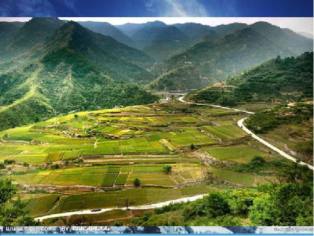 初二上册地理中国的自然环境第1节地形和地势PPT教学自制课件(地理)第1页